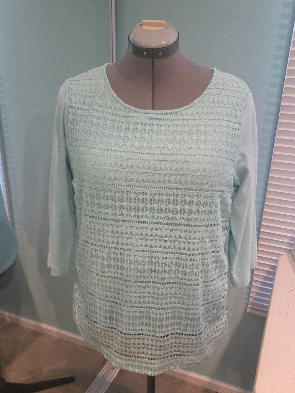 Croft And Barrow Lace Front 3/4 Sleeve Women's Top